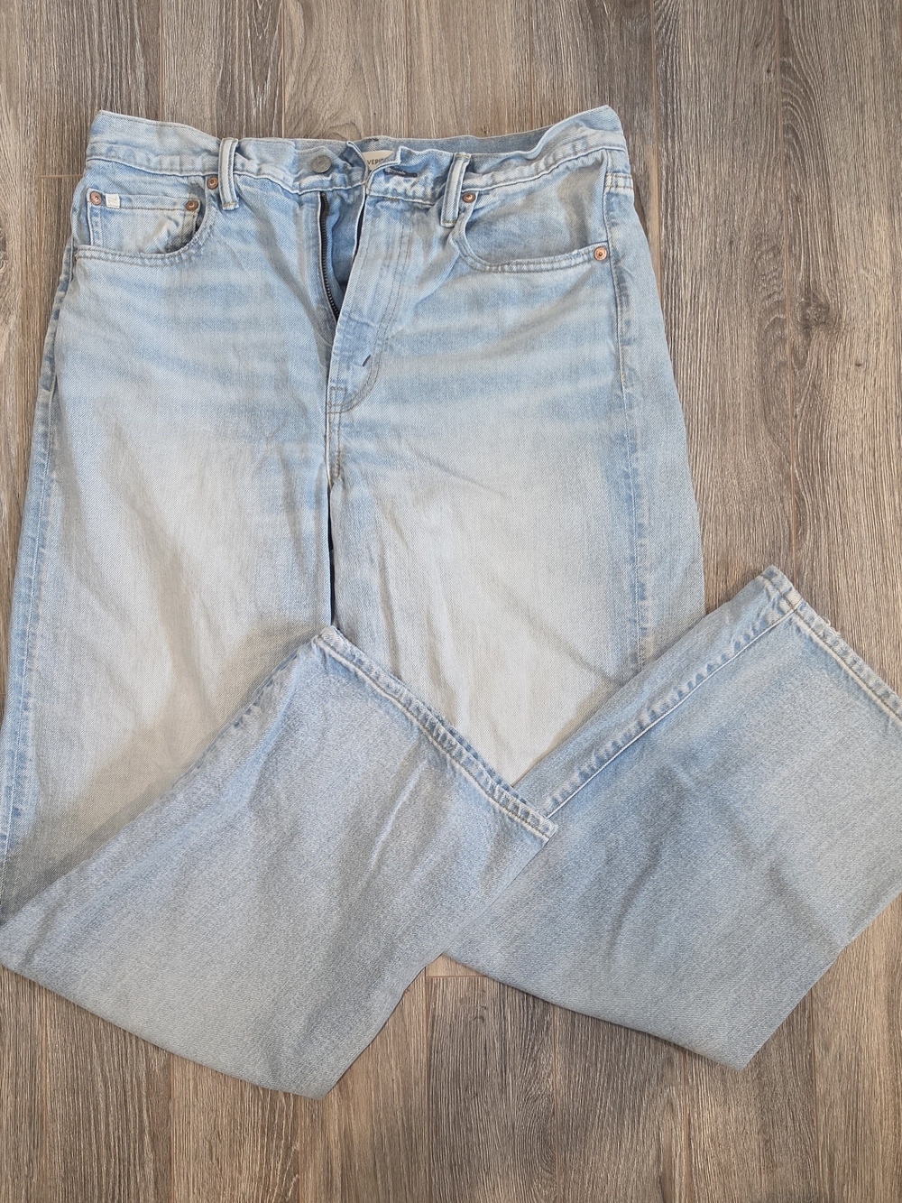 American Eagle Stovepipe Light Blue Relaxed Jeans